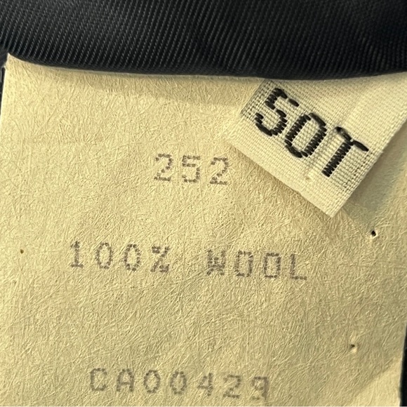 Peter Millar Blazer Jacket Navy Blue with Gold Buttons - Men’s Size 50T - Picture 5 of 6